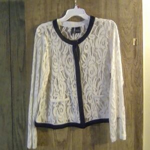 NWT New Direction Ivory Floral Lace W/Black trim light weight Jacket size L
